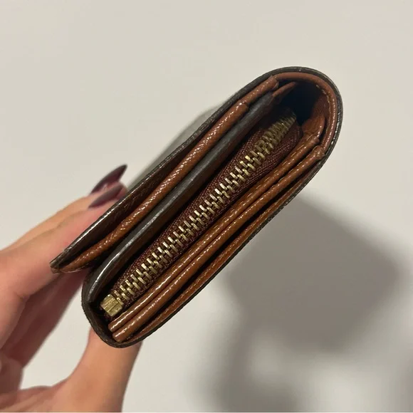 Louis Vuitton Coffrefort Wallet - Picture 4 of 12